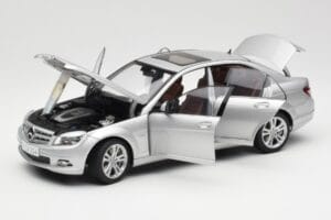 Mercedes C-Class W204 Avantgarde Сребрист AUTOart 1:18 B66962368 Метал — снимка 2 от 8