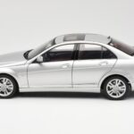 Mercedes C-Class W204 Avantgarde Сребрист AUTOart 1:18 - image 4 of 8