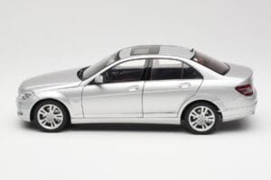 Mercedes C-Class W204 Avantgarde Сребрист AUTOart 1:18 B66962368 Метал — снимка 4 от 8