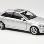 Mercedes C-Class W204 Avantgarde Сребрист AUTOart 1:18 - image 6 of 8