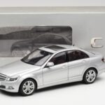 Mercedes C-Class W204 Avantgarde Сребрист AUTOart 1:18 - image 8 of 8