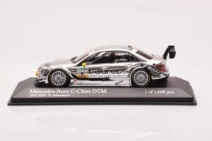 Mercedes C-Class W204 DTM Team AMG Mercedes #8 R. Schumacher DTM 2010 Minichamps 1:43