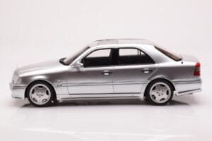 Mercedes C36 AMG W202 Сребрист Otto 1:18 OT443 Смола — снимка 3 от 6