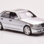 Mercedes C36 AMG W202 Сребрист Otto 1:18 - image 4 of 6