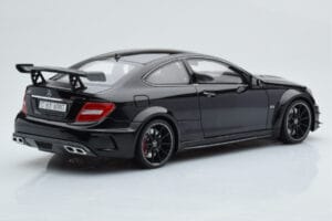 Mercedes C63 AMG W204 Black Series Черен GT Spirit 1:18 ZM019 Смола — снимка 2 от 7