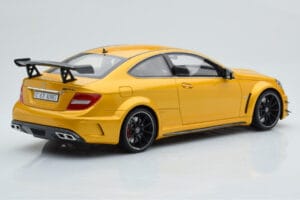 Mercedes C63 AMG W204 Black Series Златен GT Spirit 1:18 GT034 Смола — снимка 2 от 6