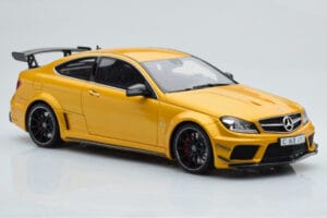 Mercedes C63 AMG W204 Black Series Златен GT Spirit 1:18 GT034 Смола — снимка 4 от 6