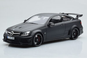 Mercedes C63 AMG W204 Black Series Мат Черен GT Spirit 1:18