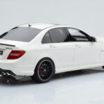 Mercedes C63 AMG W204 Бял GT Spirit 1:18 - image 2 of 6