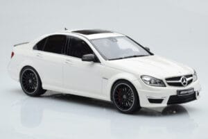 Mercedes C63 AMG W204 Бял GT Spirit 1:18 GT166 Смола — снимка 4 от 6