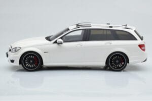 Mercedes C63 AMG S204 T-Model Бял GT Spirit 1:18 GT147 Смола — снимка 3 от 8