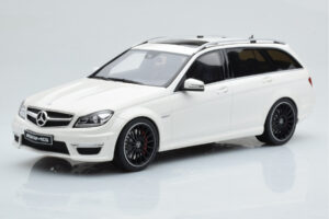 Mercedes C63 AMG S204 T-Model Бял GT Spirit 1:18