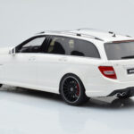 Mercedes C63 AMG S204 T-Model Бял GT Spirit 1:18 - image 5 of 8