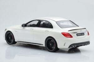 Mercedes C63S AMG W205 Бял GT Spirit 1:18 B66960370 Смола — снимка 5 от 6