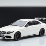 Mercedes C63S AMG W205 Бял GT Spirit 1:18 - image 6 of 6