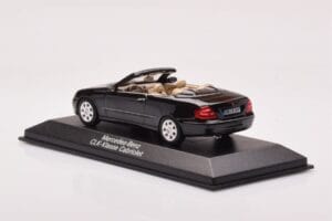 Mercedes CLK A209 Кабриолет Obsidian Черен Металик Minichamps 1:43 B66961966 Метал — снимка 3 от 4