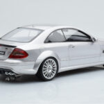 Mercedes CLK63 AMG C209 Coupe Сребрист Otto 1:18 - image 2 of 6