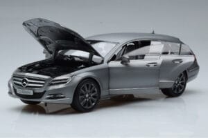 Mercedes CLS Shooting Brake X218 Alanite Сив Norev 1:18 B66960117 Метал — снимка 2 от 7