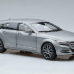 Mercedes CLS Shooting Brake X218 Alanite Сив Norev 1:18 - image 5 of 7