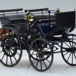 Mercedes Daimler Motorkutsche Тъмносиньо Norev 1:18 - image 4 of 6
