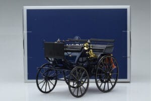 Mercedes Daimler Motorkutsche Тъмносиньо Norev 1:18 183700 Метал — снимка 6 от 6