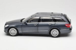 Mercedes E-Class S212 T-Model Tenorit Сив Metallic Minichamps 1:18 B66962447 Метал — снимка 4 от 8