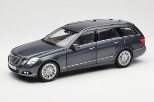 Mercedes E-Class S212 T-Model Tenorit Сив Metallic Minichamps 1:18