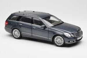 Mercedes E-Class S212 T-Model Tenorit Сив Metallic Minichamps 1:18 B66962447 Метал — снимка 6 от 8