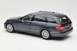 Mercedes E-Class S212 T-Model Tenorit Сив Metallic Minichamps 1:18 B66962447 Метал — снимка 7 от 8