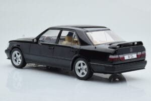 Mercedes E-Class W124 Tuning Черен MCG 1:18 MCG18341 Метал — снимка 5 от 6