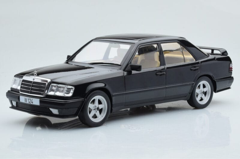 Mercedes E-Class W124 Tuning Черен MCG 1:18