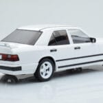 Mercedes E-Class W124 Tuning Бял MCG 1:18 - image 2 of 6