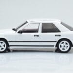 Mercedes E-Class W124 Tuning Бял MCG 1:18 - image 3 of 6