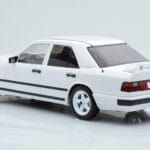 Mercedes E-Class W124 Tuning Бял MCG 1:18 - image 5 of 6