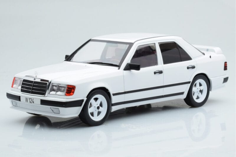 Mercedes E-Class W124 Tuning Бял MCG 1:18
