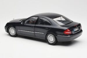 Mercedes E-Class W211 Син Metallic Kyosho 1:18 B66962147 Метал — снимка 7 от 8
