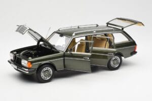 Mercedes 230T W123 T-Model Зелен Металик Norev 1:18 183730 Метал — снимка 2 от 8