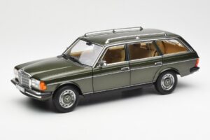Mercedes 230T W123 T-Model Зелен Металик Norev 1:18