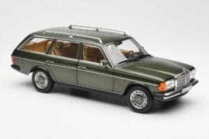 Mercedes 230T W123 T-Model Зелен Металик Norev 1:18 183730 Метал — снимка 6 от 8