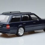 Mercedes E36 AMG S124 Синьо Otto 1:18 OT753 Смола - image 2 of 6