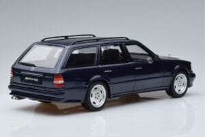 Mercedes E36 AMG S124 Синьо Otto 1:18 OT753 Смола — снимка 2 от 6