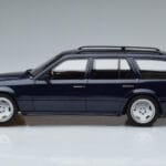 Mercedes E36 AMG S124 Синьо Otto 1:18 OT753 Смола - image 3 of 6