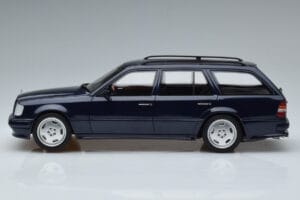 Mercedes E36 AMG S124 Синьо Otto 1:18 OT753 Смола — снимка 3 от 6