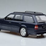 Mercedes E36 AMG S124 Синьо Otto 1:18 OT753 Смола - image 5 of 6