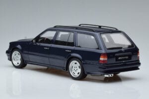 Mercedes E36 AMG S124 Синьо Otto 1:18 OT753 Смола — снимка 5 от 6