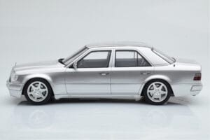 Mercedes E500 W124 Сребрист Otto 1:18 OT623 Смола — снимка 3 от 6