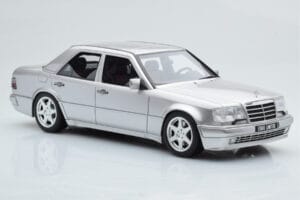 Mercedes E500 W124 Сребрист Otto 1:18 OT623 Смола — снимка 4 от 6