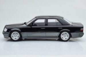 Mercedes E60 AMG W124 Черен Otto 1:18 OT131 Смола — снимка 3 от 6
