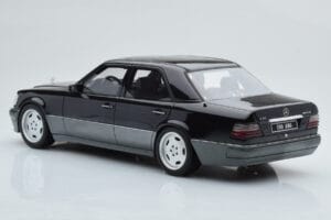 Mercedes E60 AMG W124 Черен Otto 1:18 OT131 Смола — снимка 5 от 6