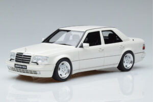 Mercedes E60 AMG W124 Бял Otto 1:18